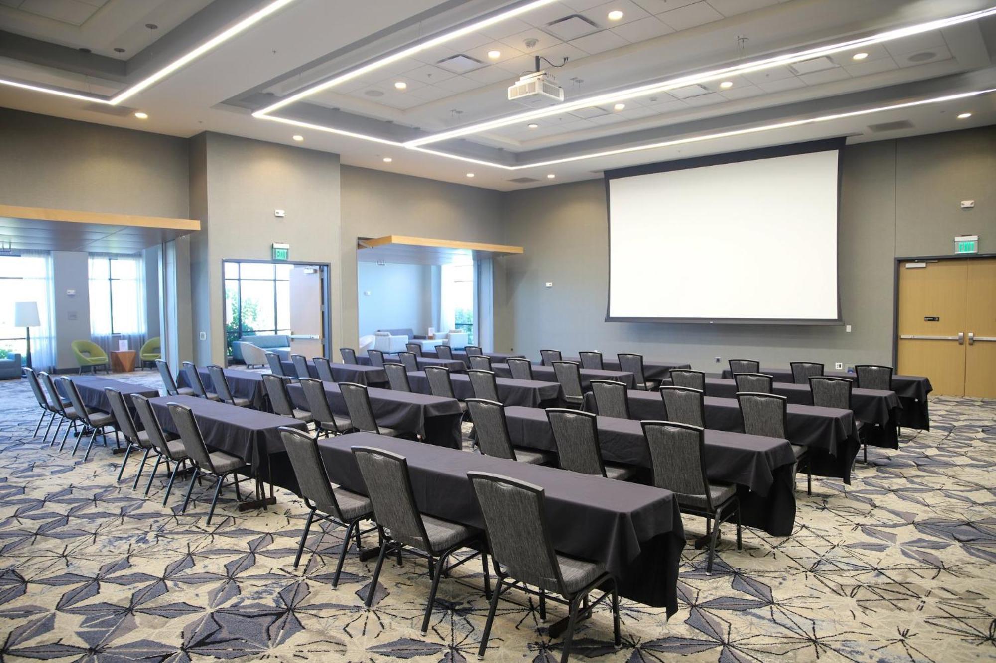 Holiday Inn & Suites Cedar Falls-Waterloo Event Ctr By Ihg מראה חיצוני תמונה